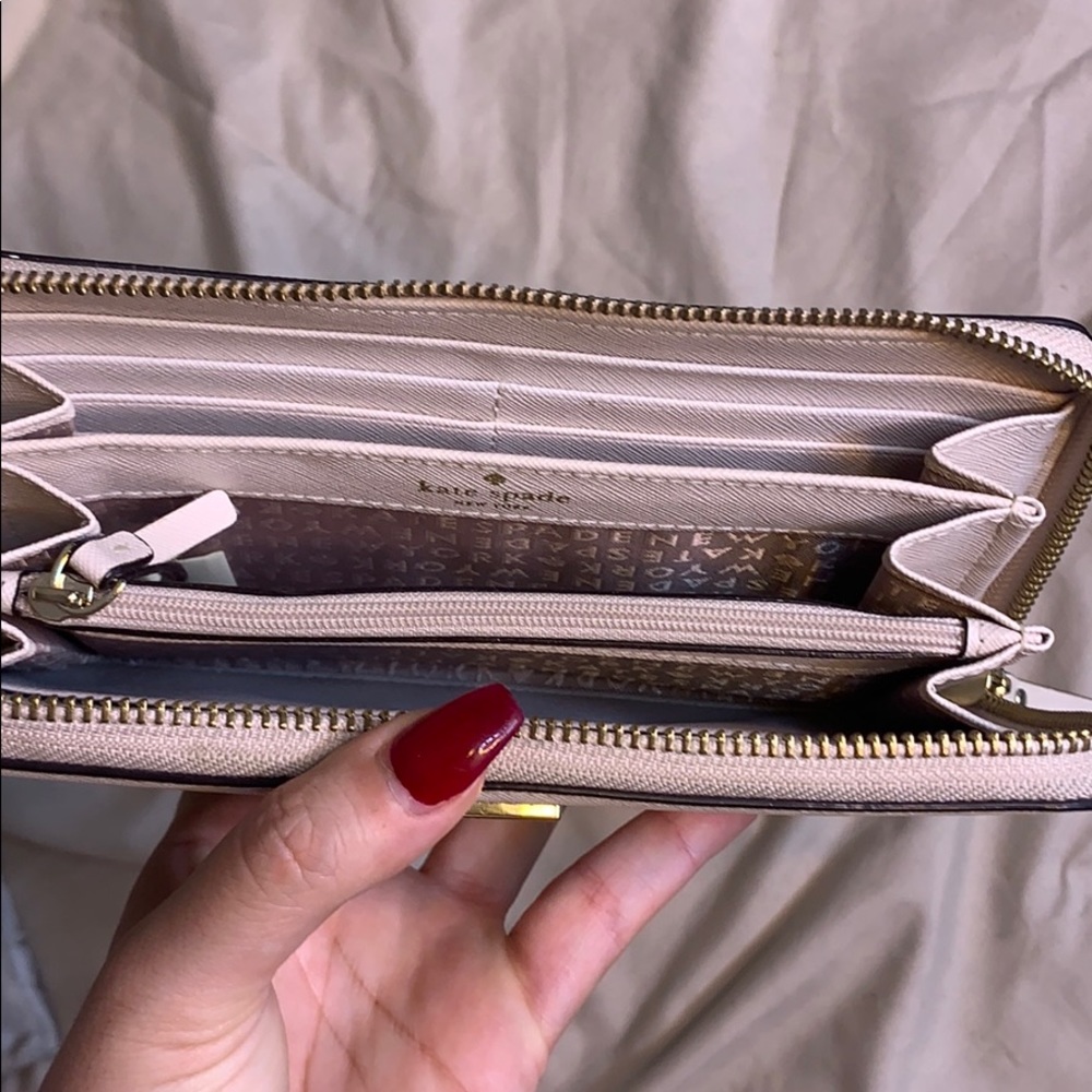 Kate Spade wallet - Picture 3 of 3